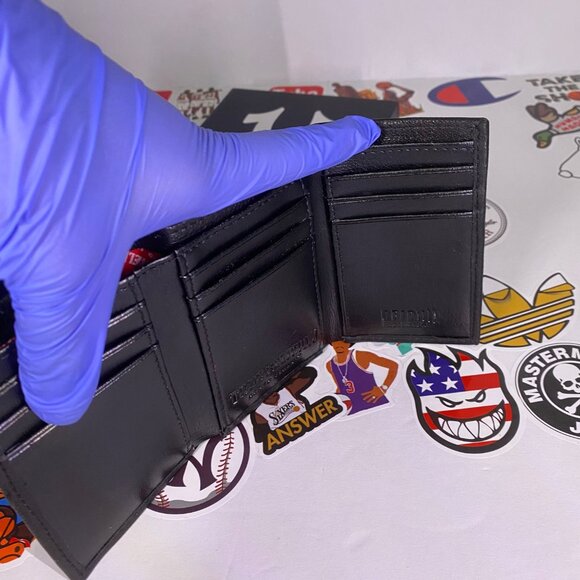 True Religion Men's Black Genuine Leather Trifold Wallet RFID Metal Logo NWT - Picture 12 of 16